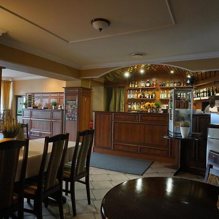 Hotel Alexandra Olesno Eksteriør bilde